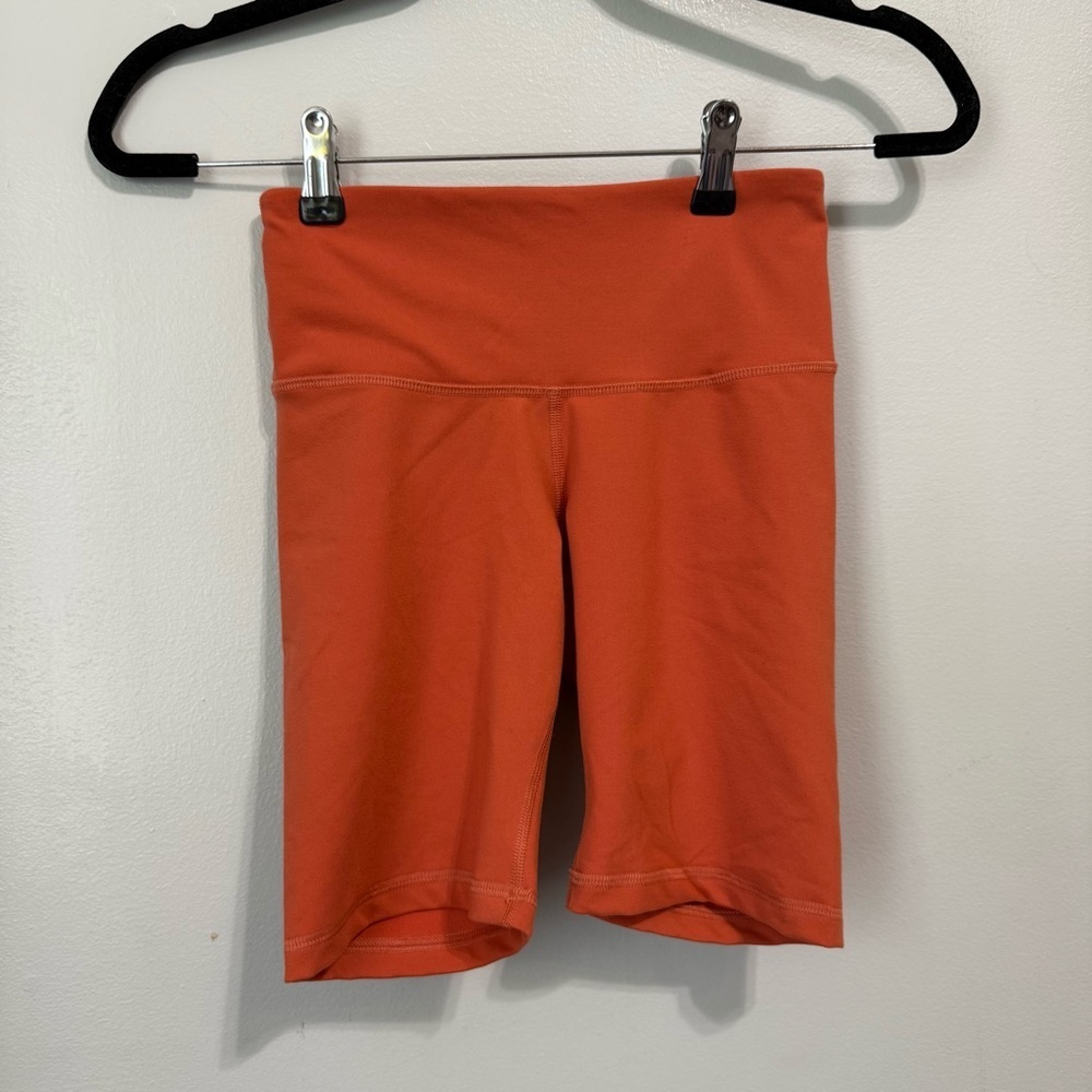Old Navy Active PowerPress Go Dry High Rise Biker Short Orange Size XS